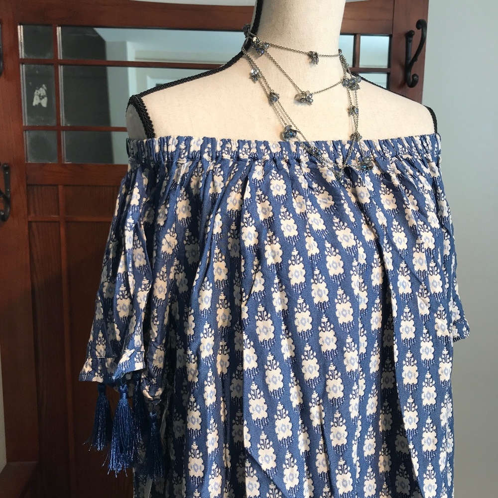 Off the Shoulder Tassel Dress - Picture 3 of 6